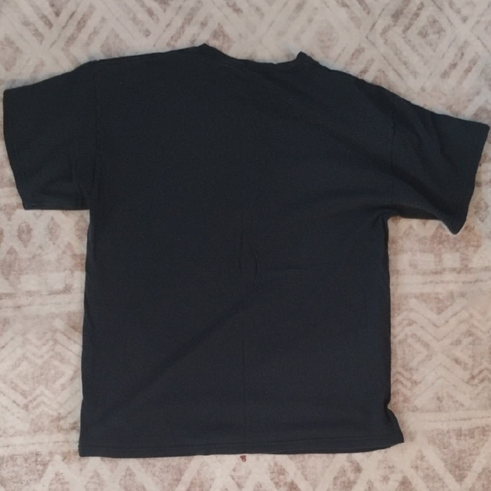 Vintage Men's Black Graphic Band Tee with White Front Artwork - Picture 2 of 2